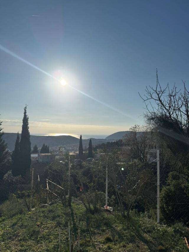 House for sale with a view of the Adriatic in the picturesque Sutomore, Bar Riviera