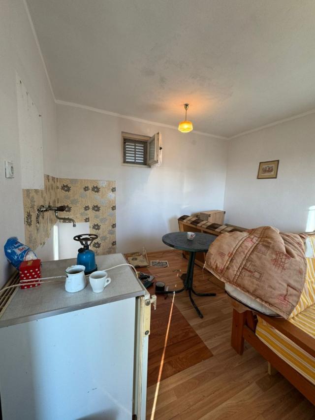 House for sale with a view of the Adriatic in the picturesque Sutomore, Bar Riviera