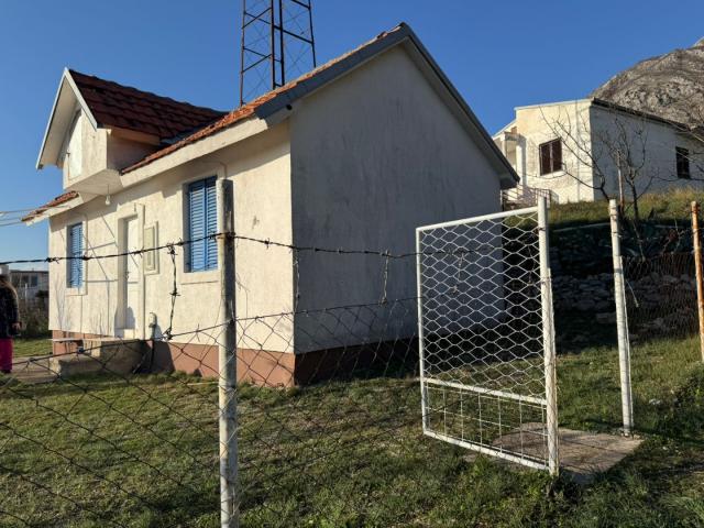 House for sale with a view of the Adriatic in the picturesque Sutomore, Bar Riviera