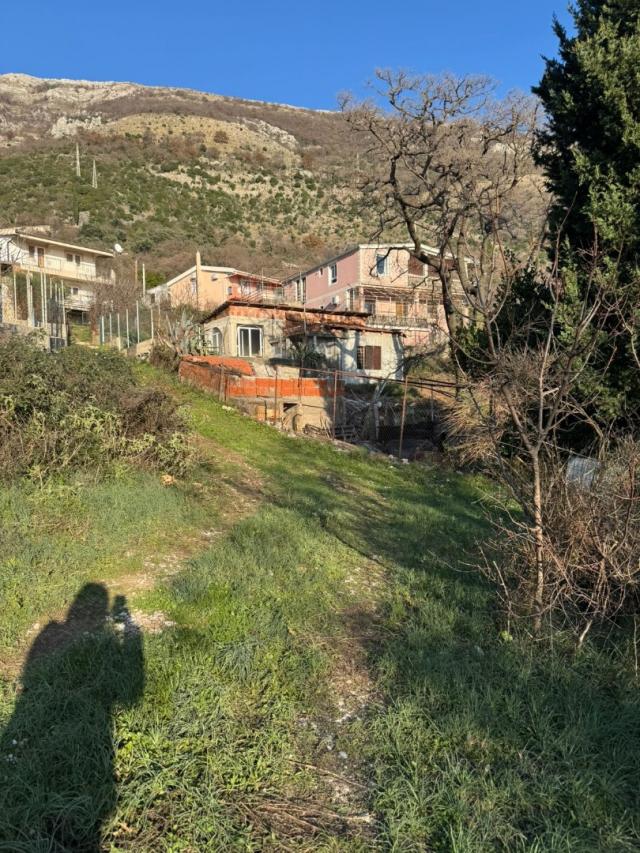 House for sale with a view of the Adriatic in the picturesque Sutomore, Bar Riviera