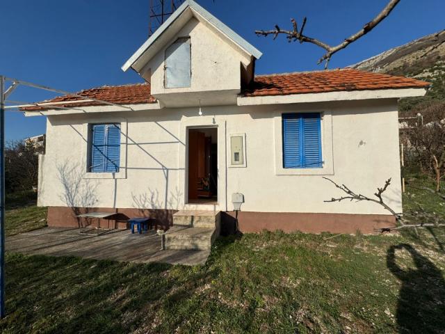 House for sale with a view of the Adriatic in the picturesque Sutomore, Bar Riviera