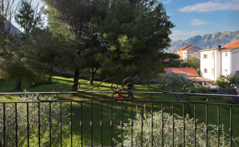 Kotor, Prcanj - villa with a plot, on the first line from the sea