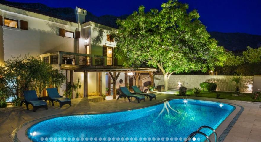Kotor, Prcanj - villa with a plot, on the first line from the sea