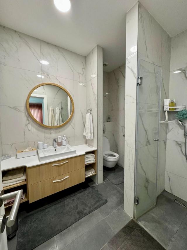 Two-bedroom apartment with sea views in Soho City