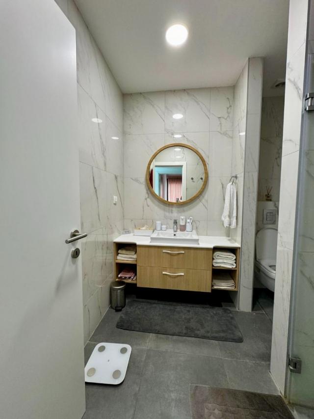 Two-bedroom apartment with sea views in Soho City