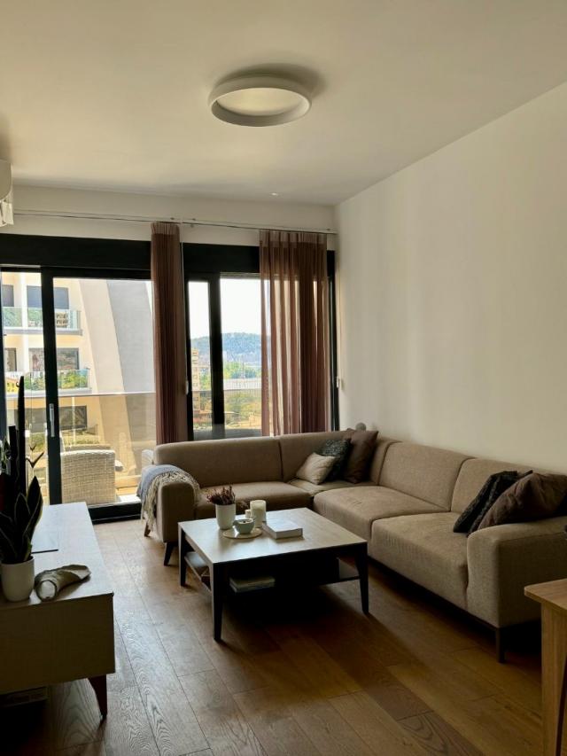 Two-bedroom apartment with sea views in Soho City