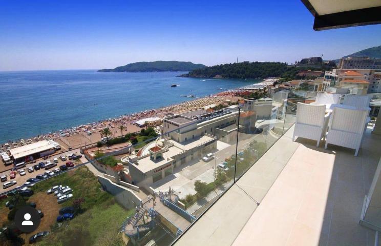 Luxury apartment with direct sea view in 4-star complex Shine, Becici (Budva)