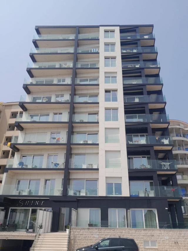Luxury apartment with direct sea view in 4-star complex Shine, Becici (Budva)