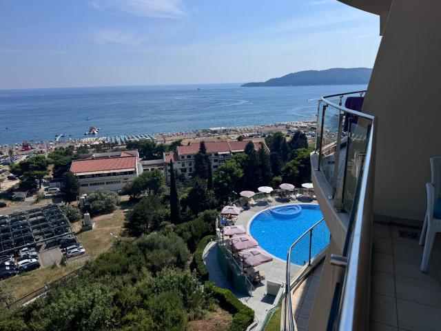 2 bedroom apartment with panoramic sea and mountain views in a new complex with a swimming pool in B