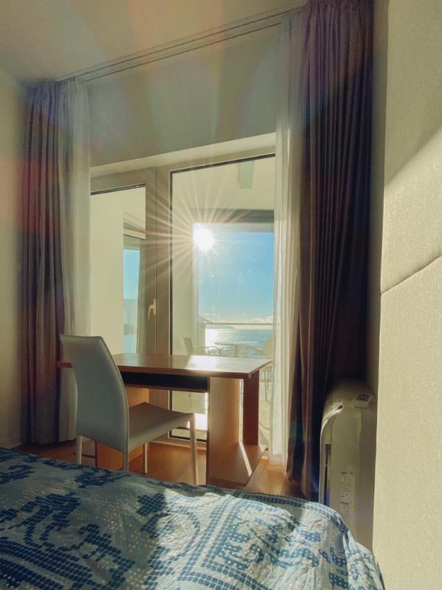 Exclusive three-room apartment in the Tre Cannet building