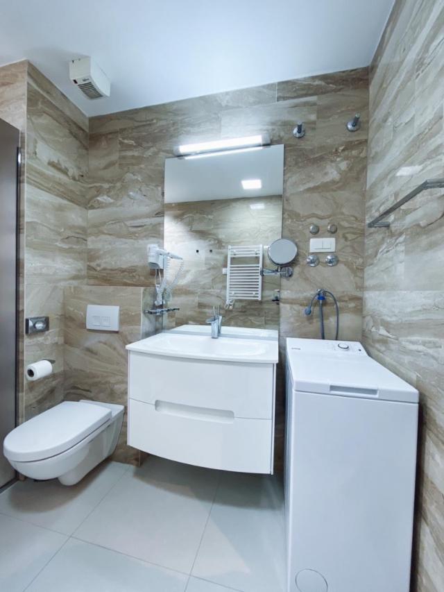 Exclusive three-room apartment in the Tre Cannet building