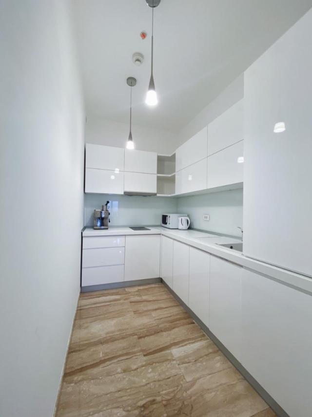 Exclusive three-room apartment in the Tre Cannet building