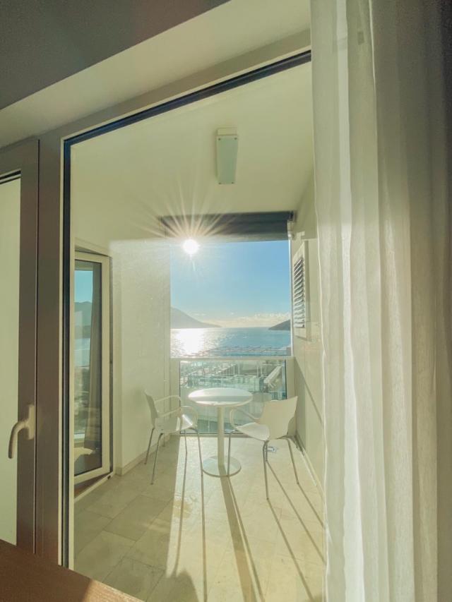 Exclusive three-room apartment in the Tre Cannet building