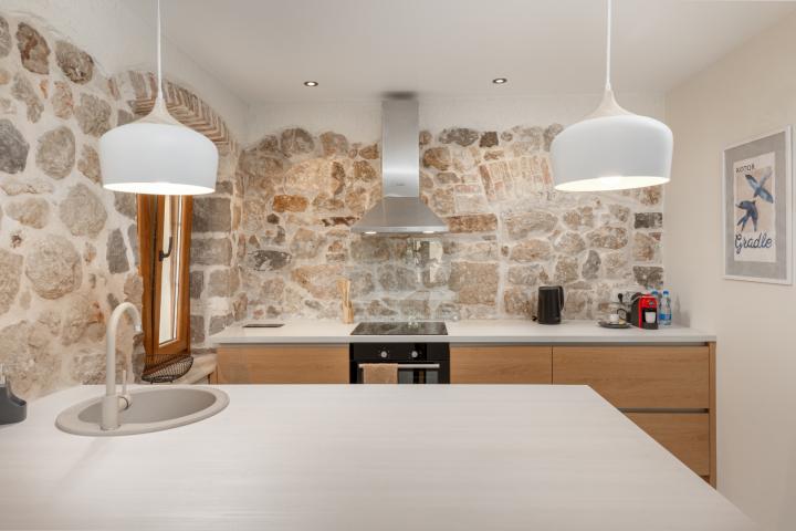 House for sale in Škaljari, Bay of Kotor!