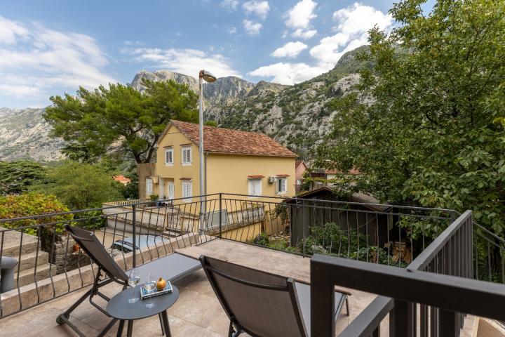 House for sale in Škaljari, Bay of Kotor!