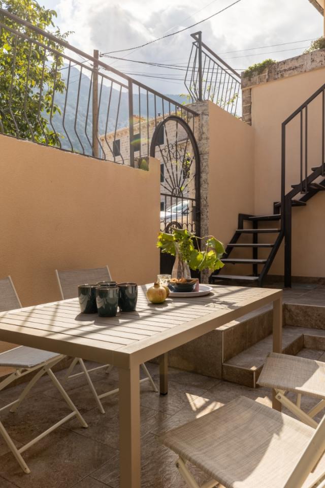 House for sale in Škaljari, Bay of Kotor!