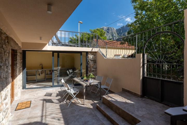 House for sale in Škaljari, Bay of Kotor!