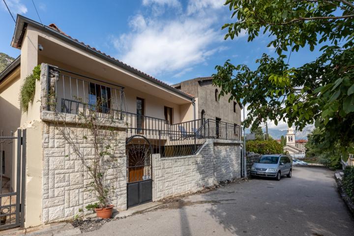 House for sale in Škaljari, Bay of Kotor!