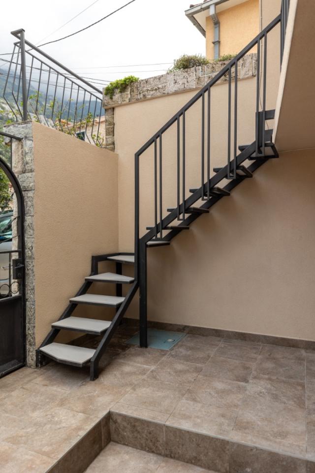 House for sale in Škaljari, Bay of Kotor!