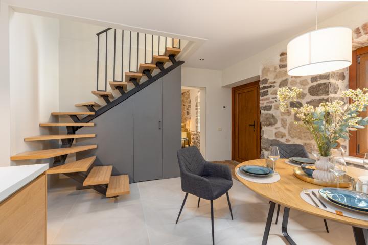 House for sale in Škaljari, Bay of Kotor!