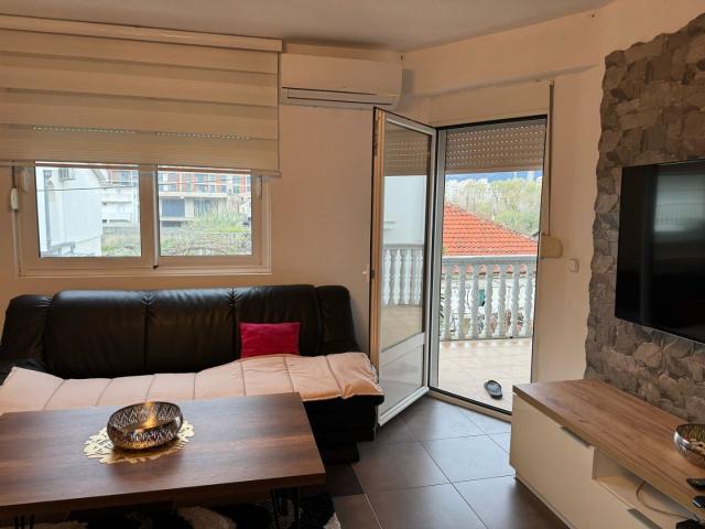 For sale spacious house in the area of Green Market, Bar