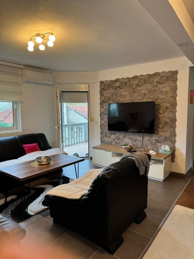 For sale spacious house in the area of Green Market, Bar