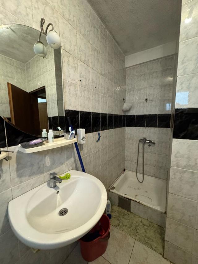 For sale spacious house in the area of Green Market, Bar
