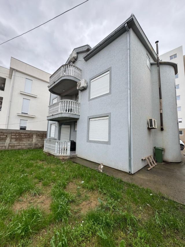 For sale spacious house in the area of Green Market, Bar