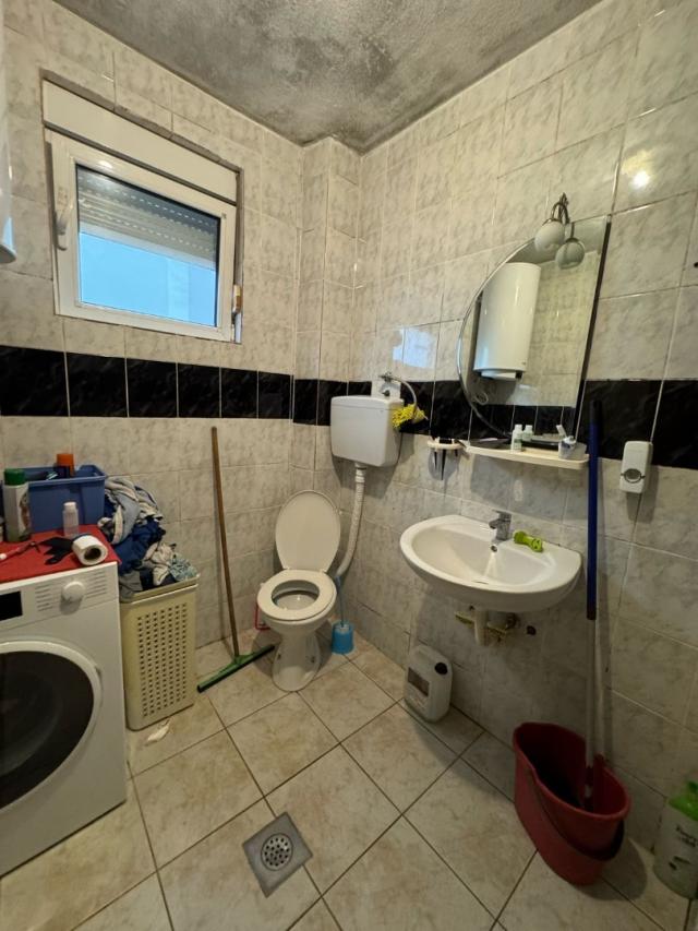 For sale spacious house in the area of Green Market, Bar