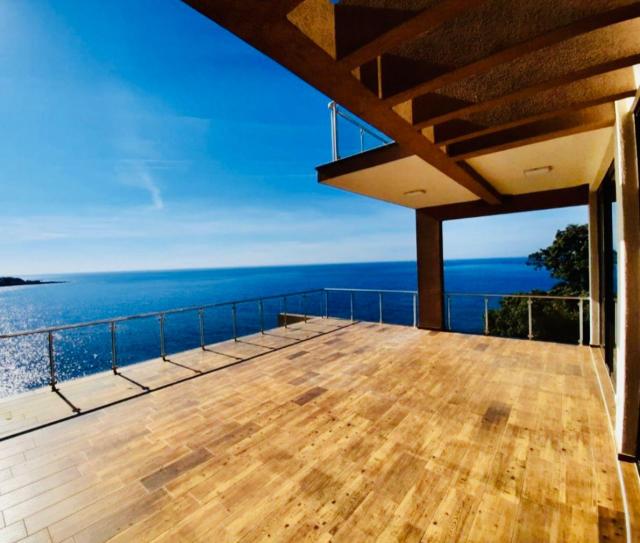 Villa on the first coastline with private beach and pool