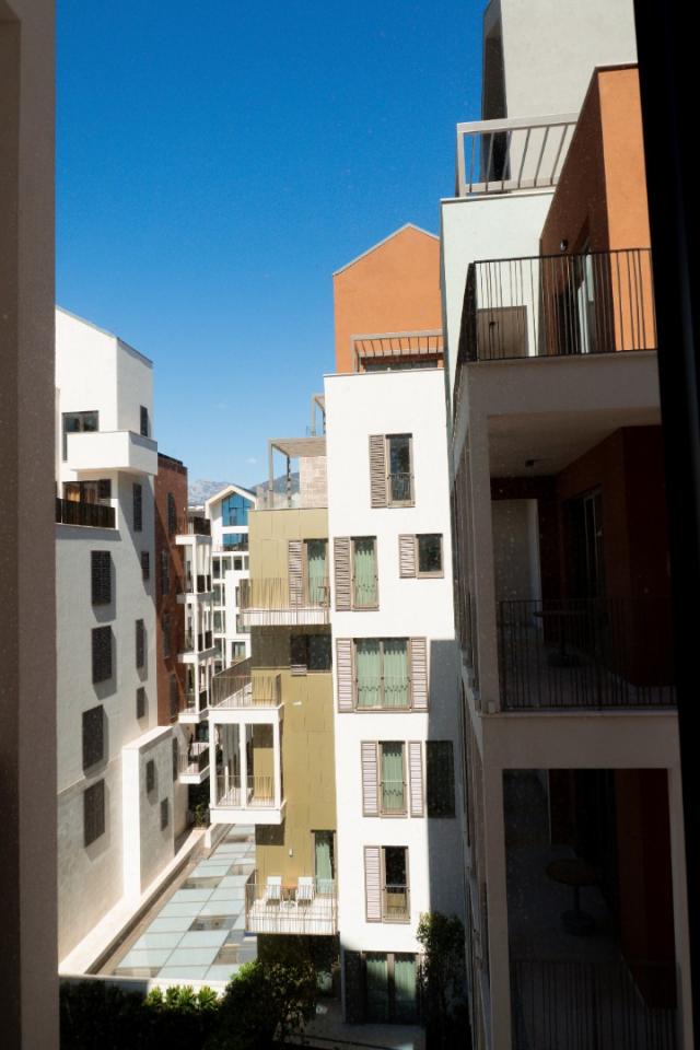 Modern 1 bedroom apartment near Porto Montenegro, Tivat