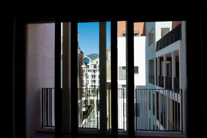 Modern 1 bedroom apartment near Porto Montenegro, Tivat