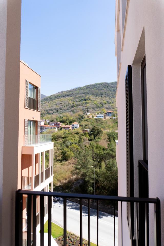 Modern 1 bedroom apartment near Porto Montenegro, Tivat