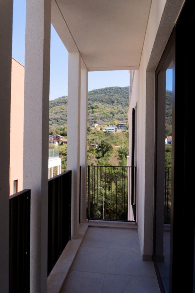 Modern 1 bedroom apartment near Porto Montenegro, Tivat