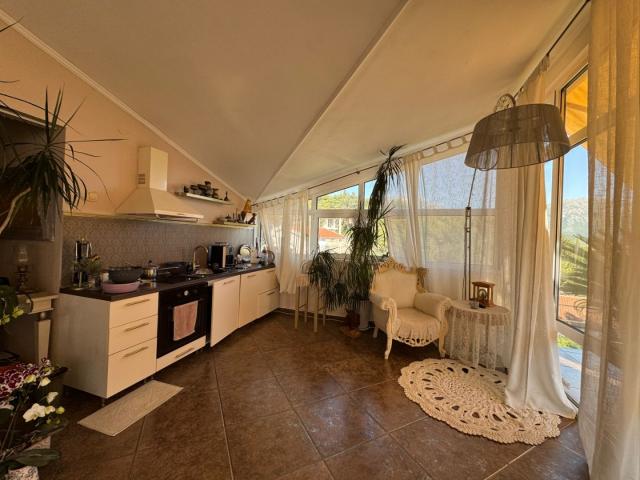 Bar, Shushan. Three-story house with a garden and sea views. €365,000