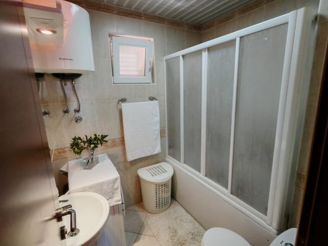 Petrovac. 2 bedroom apartment near the sea, 260,000 €