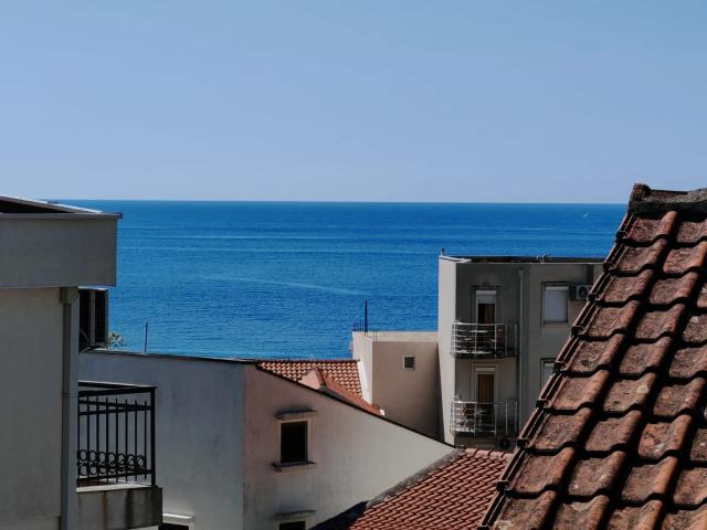 Petrovac. 2 bedroom apartment near the sea, 260,000 €
