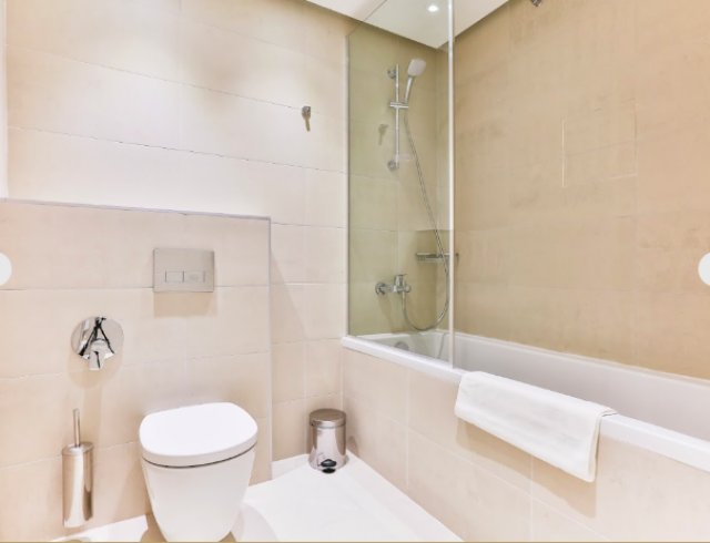 Luxury Apartment with Direct Sea View – 2 Bedrooms, 107 m²