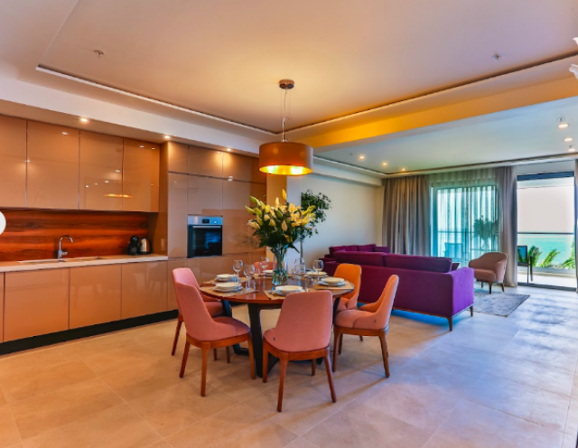 Luxury Apartment with Direct Sea View – 2 Bedrooms, 107 m²