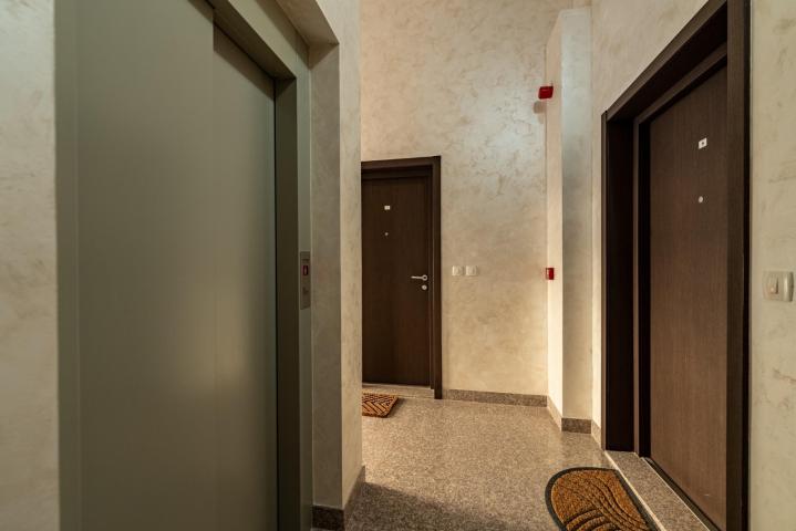 Bright and cozy 2-bedroom apartment with sea view in Przno, Budva Riviera. 