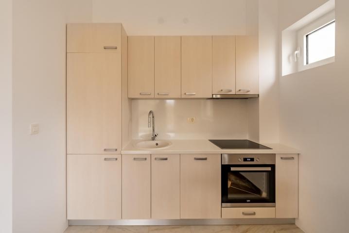 Bright and cozy 2-bedroom apartment with sea view in Przno, Budva Riviera. 