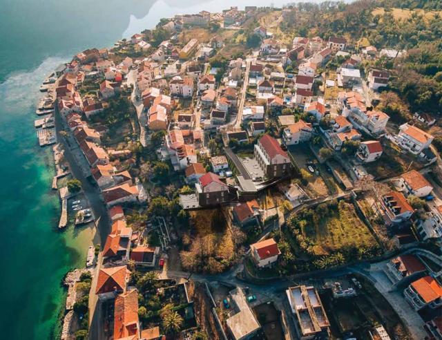 The last studio with a terrace in a new complex 90 meters from the sea in Prcanj, Kotor Bay
