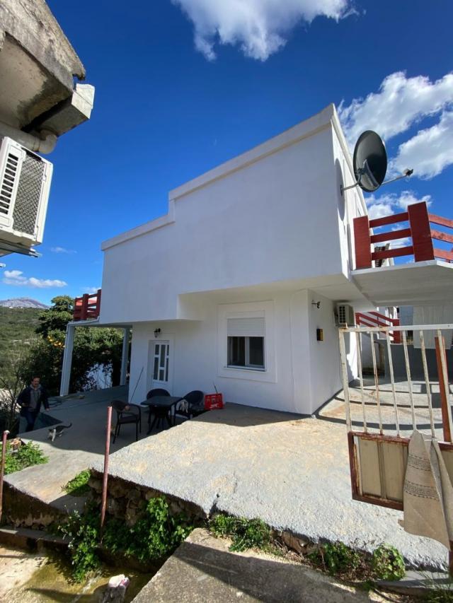 House in Uteha with panoramic sea view