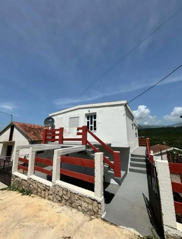 House in Uteha with panoramic sea view