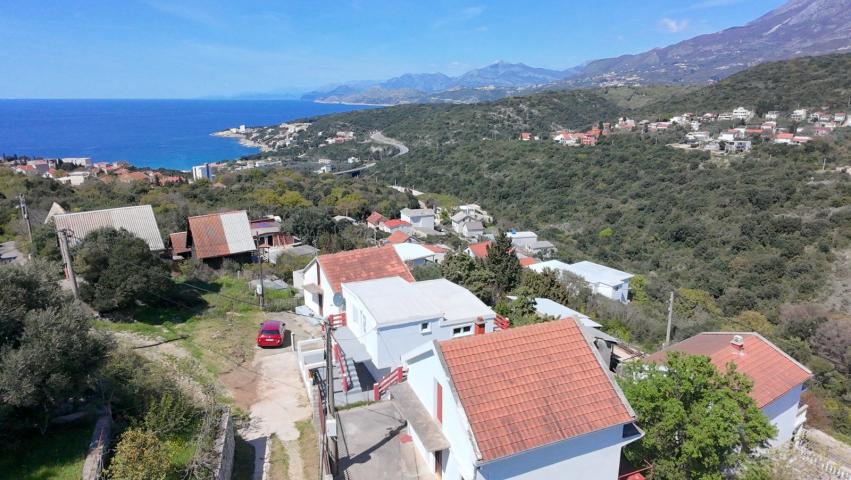 House in Uteha with panoramic sea view