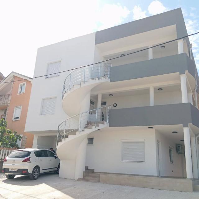 Start of sales of apartments and studios in a new building, Dobra Voda, Bar