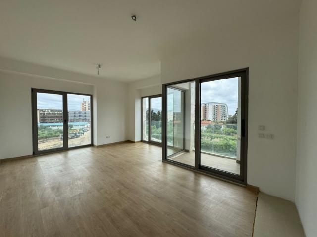 New 2-bedroom apartment in a premium complex with a swimming pool in Bar. 