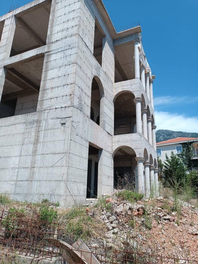 Villa in a unique location on the 1st coastline in Przno (Milocer)