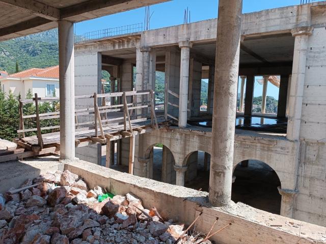 Villa in a unique location on the 1st coastline in Przno (Milocer)