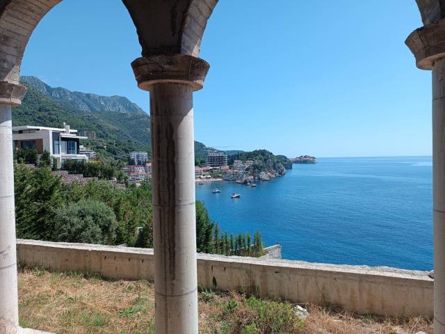 Villa in a unique location on the 1st coastline in Przno (Milocer)